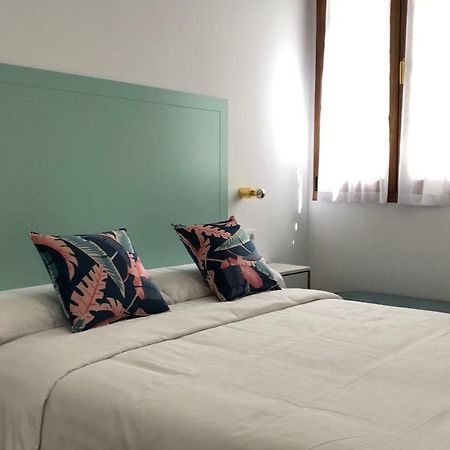 Suites Casa Luben Леон Экстерьер фото