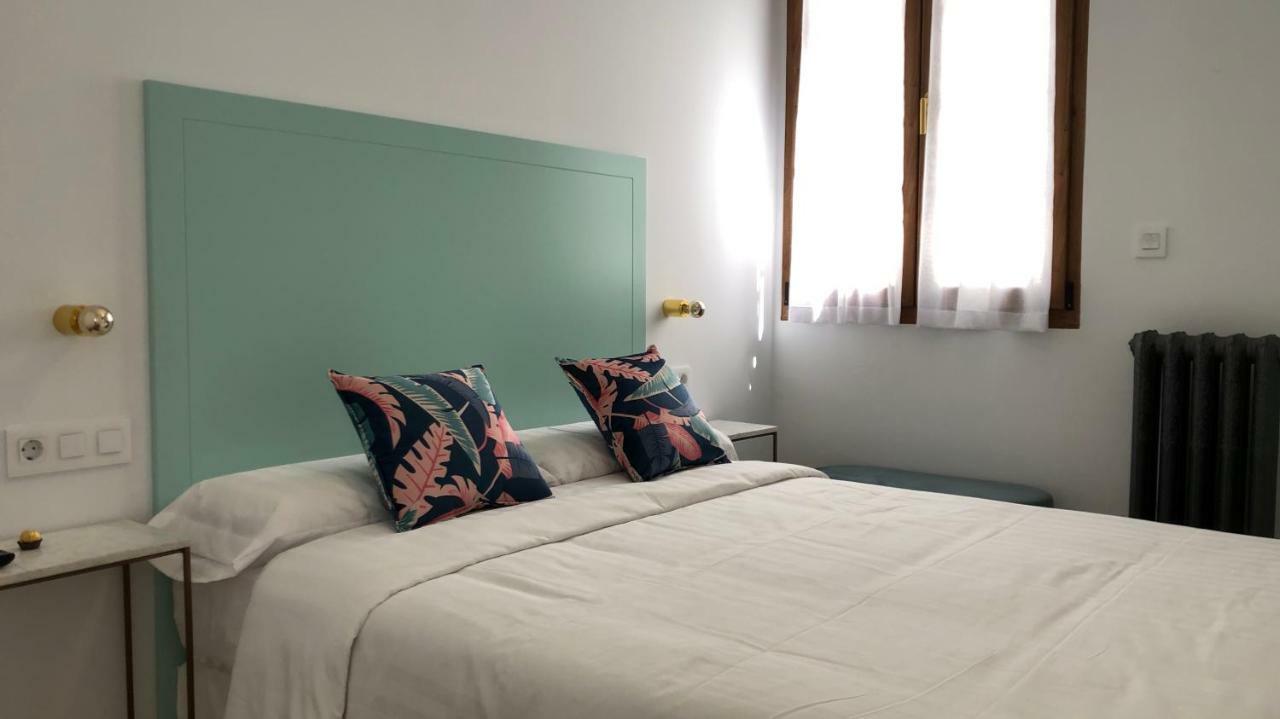 Suites Casa Luben Леон Экстерьер фото